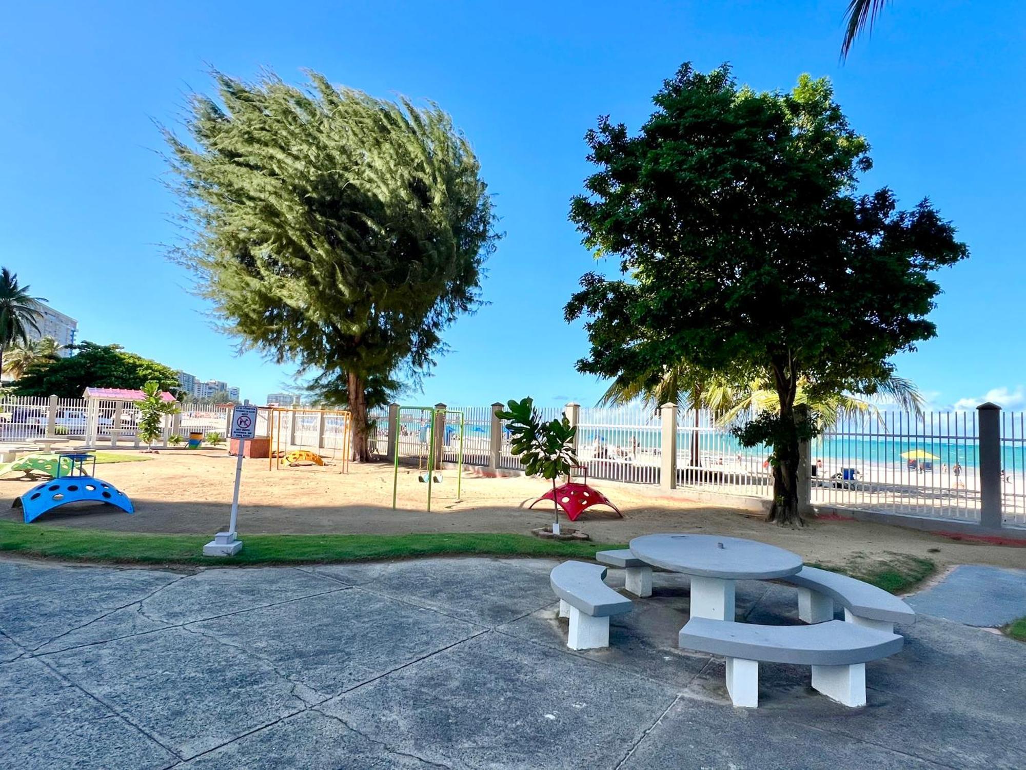 Ocean View Apt On Isla Verde In A 14Th Floor Apartment San Juan Exterior photo